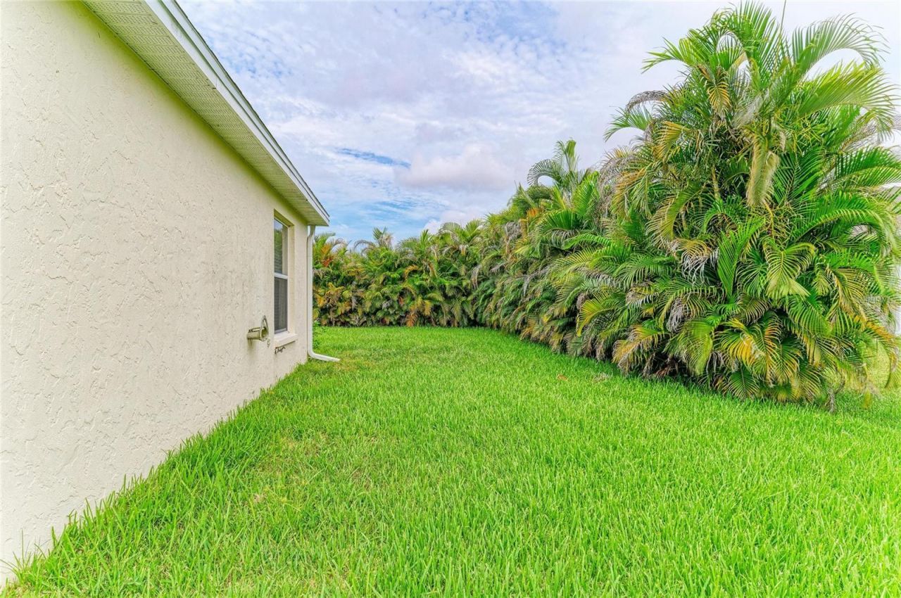3213 45th Avenue E, Bradenton, FL 34203 Photo