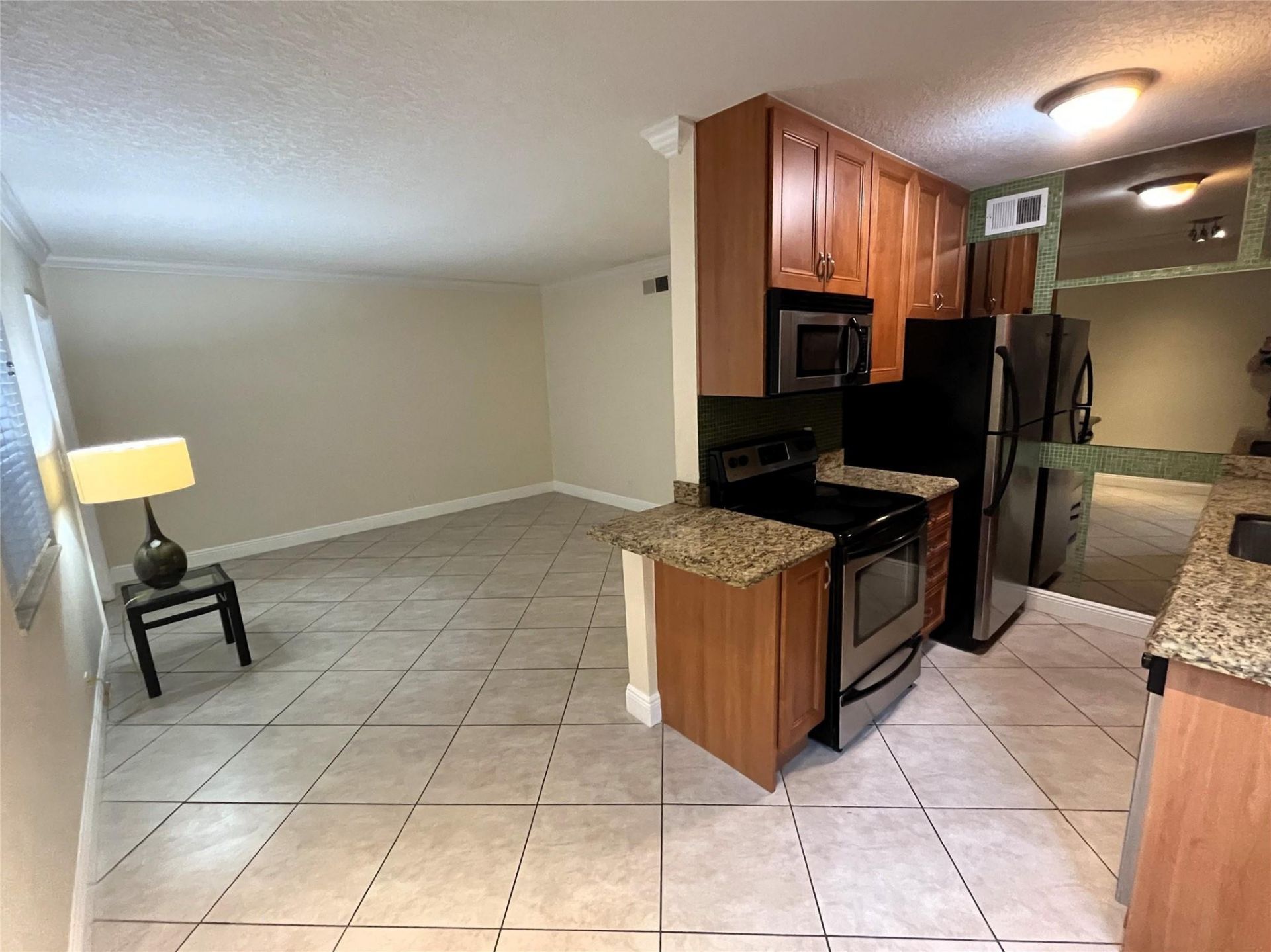 1460 NE 18th Street, Unit 104, Fort Lauderdale, FL 33305 Photo