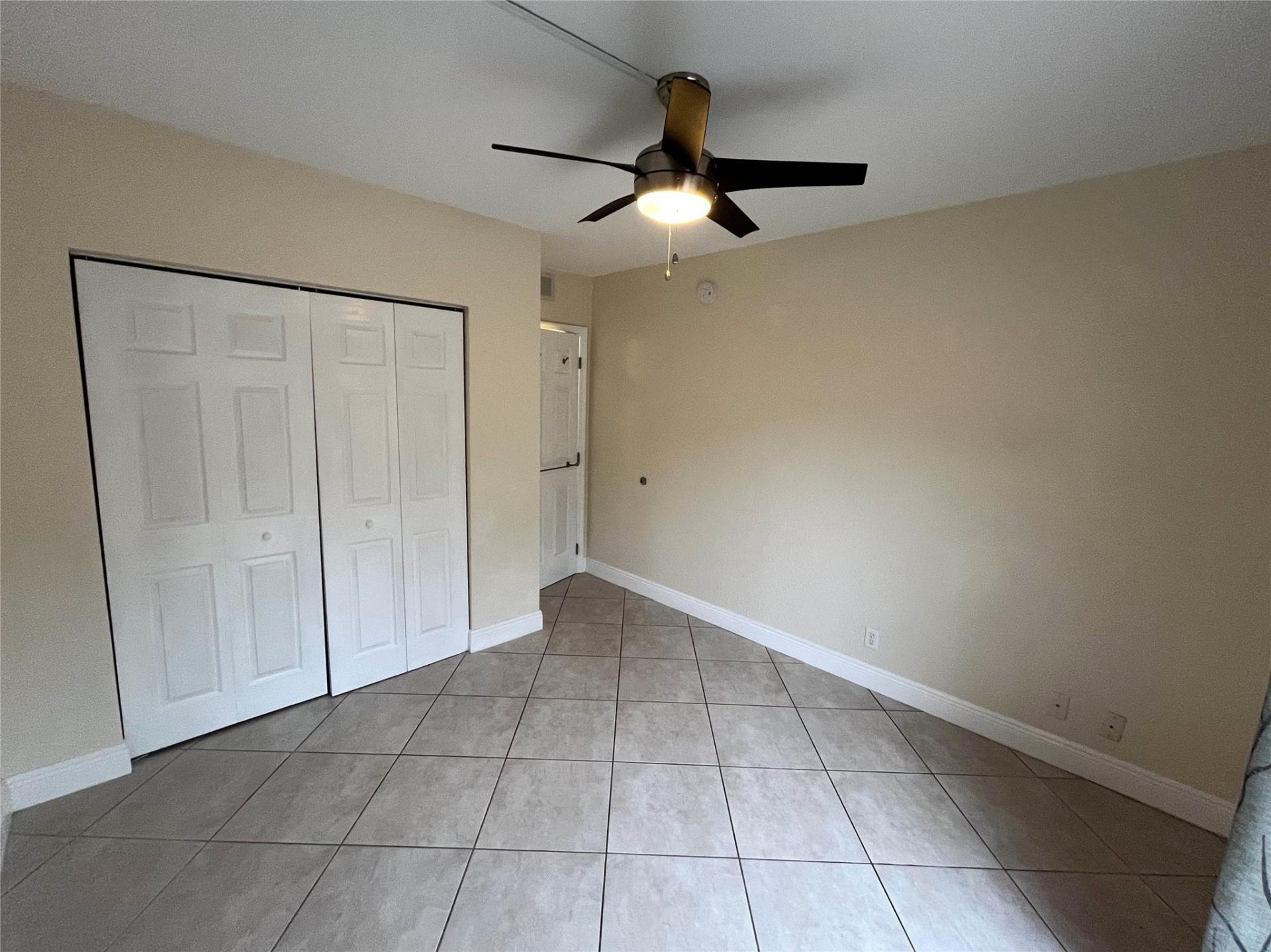 1460 NE 18th Street, Unit 104, Fort Lauderdale, FL 33305 Photo