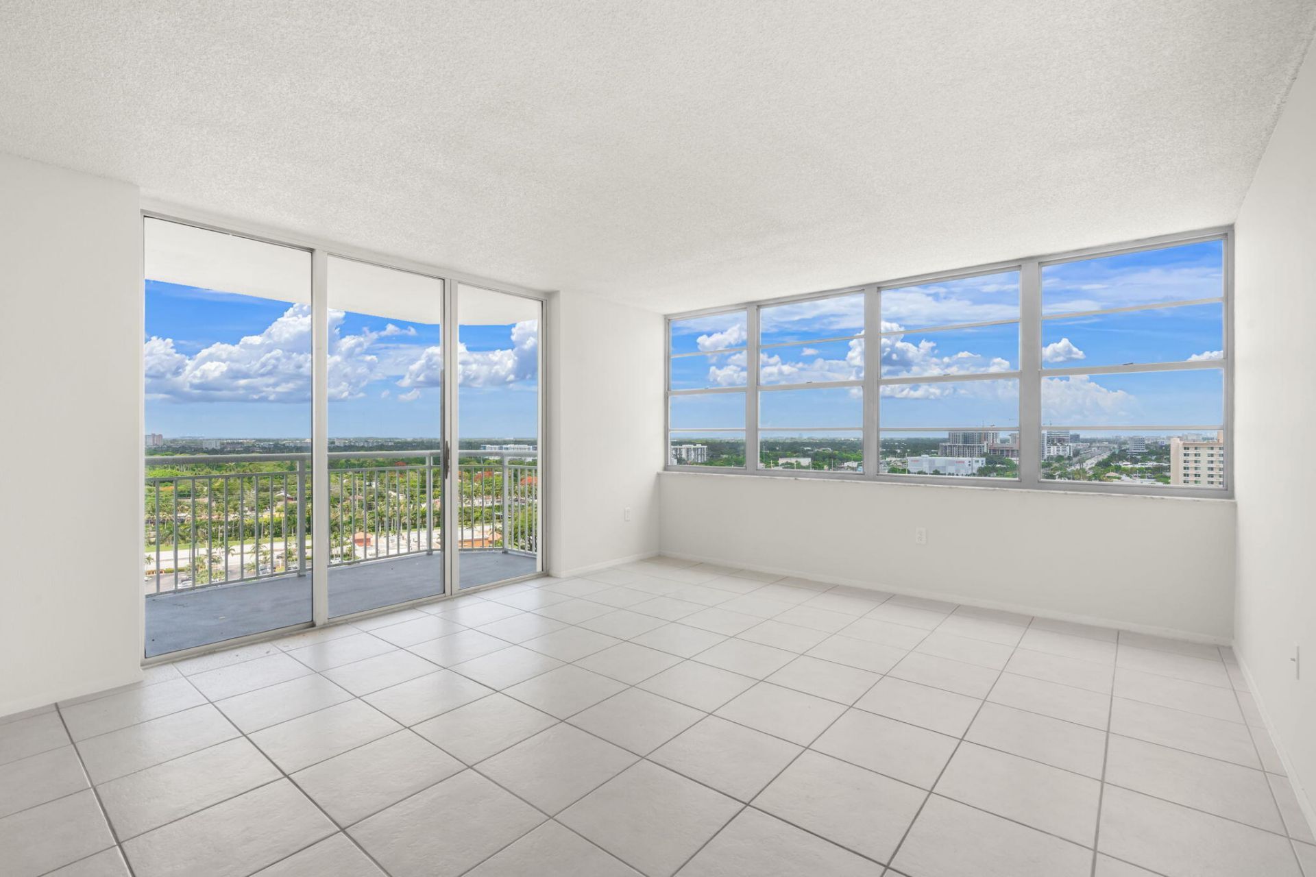18011 Biscayne Boulevard, Unit 1704-1, Aventura, FL 33160 Photo