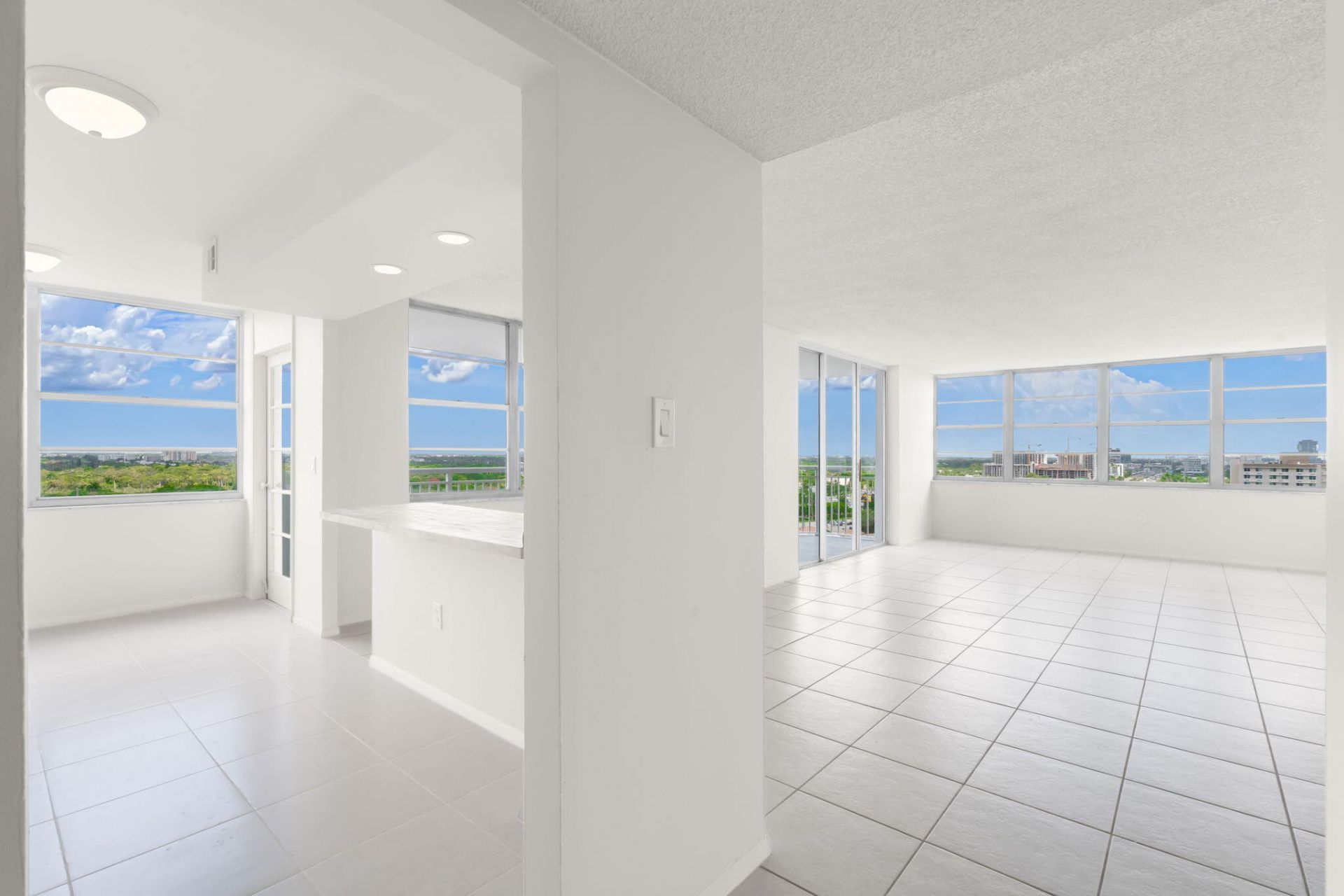 18011 Biscayne Boulevard, Unit 1704-1, Aventura, FL 33160 Photo