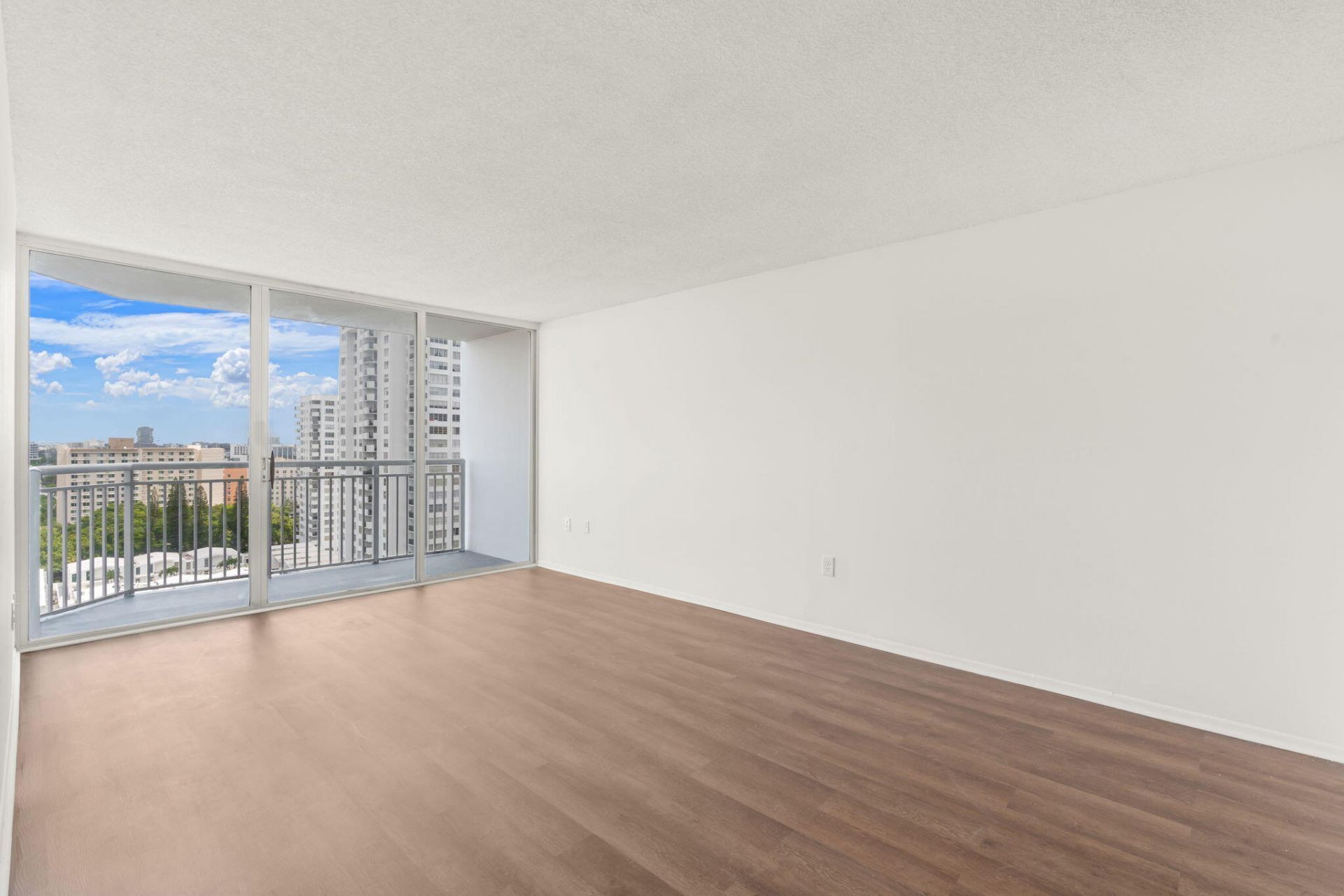 18011 Biscayne Boulevard, Unit 1704-1, Aventura, FL 33160 Photo