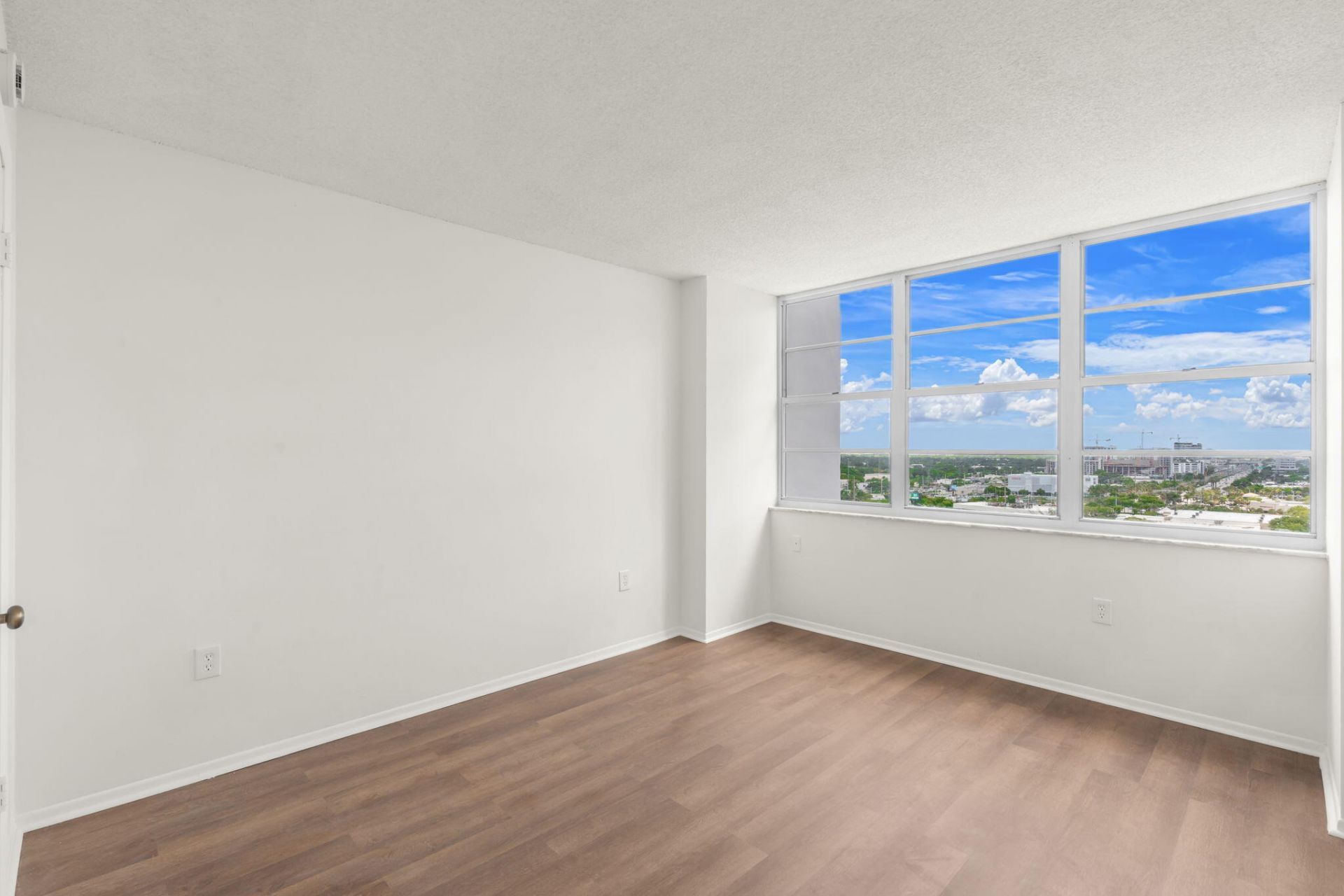 18011 Biscayne Boulevard, Unit 1704-1, Aventura, FL 33160 Photo
