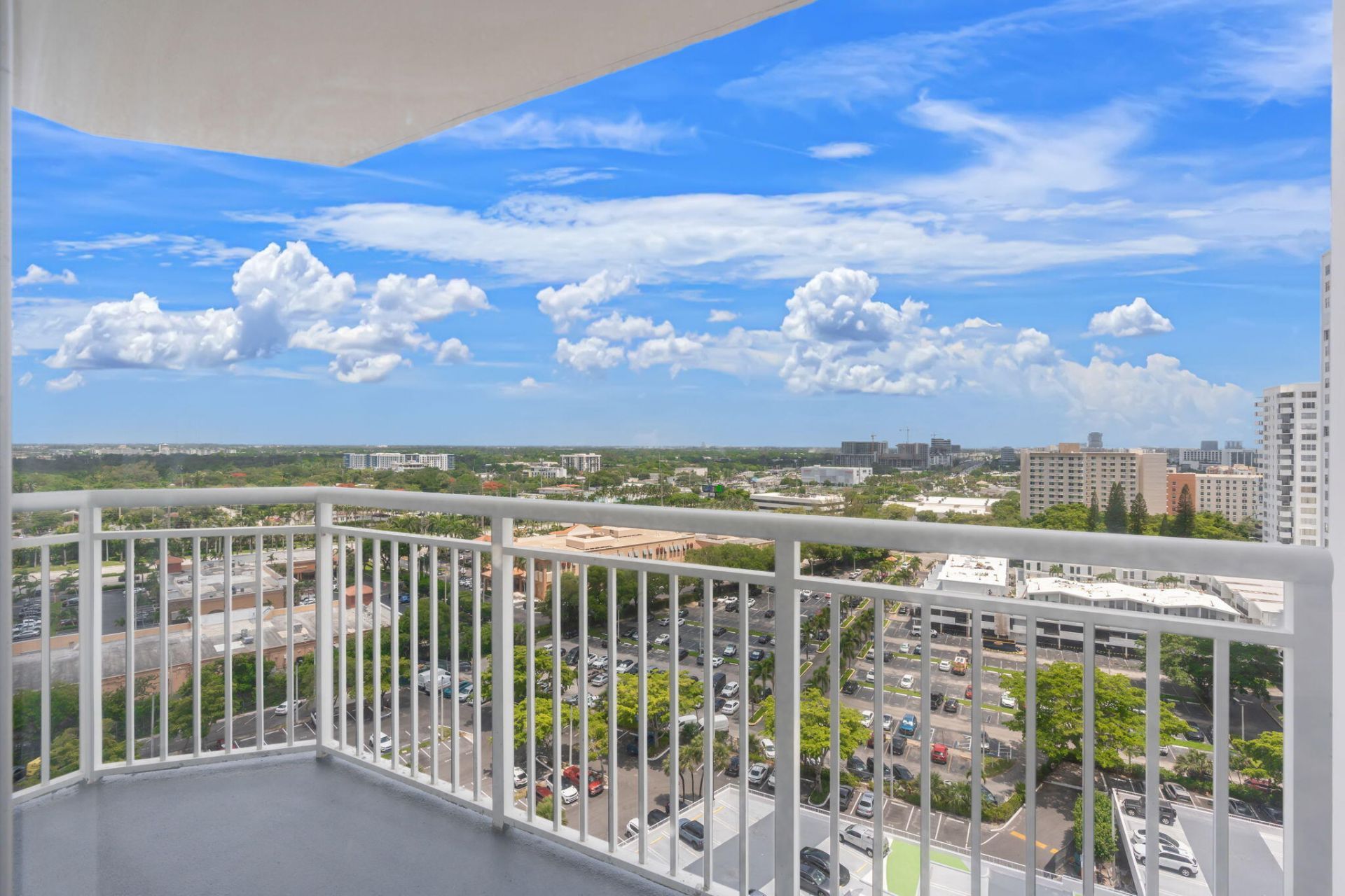 18011 Biscayne Boulevard, Unit 1704-1, Aventura, FL 33160 Photo