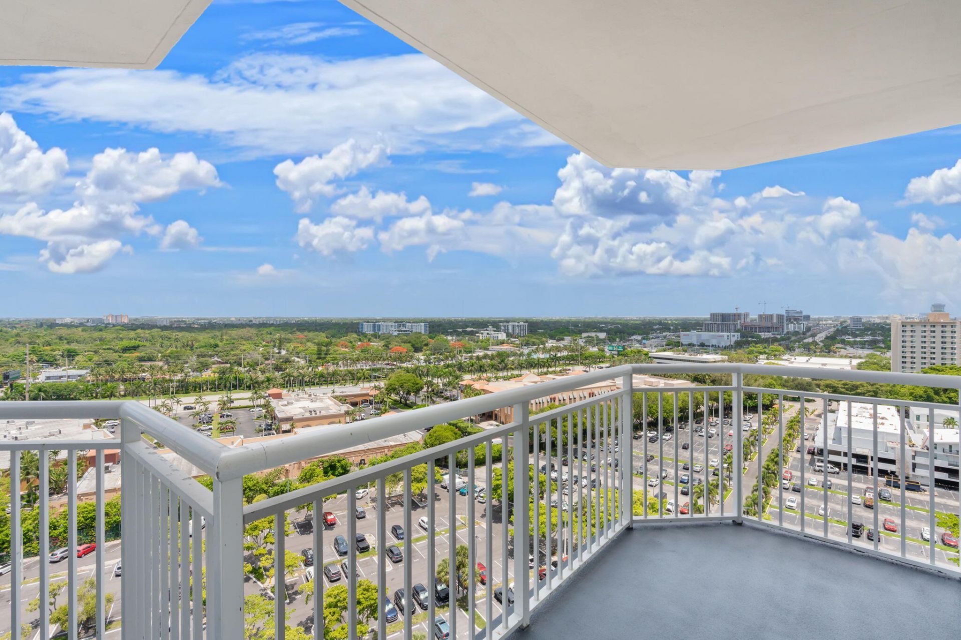 18011 Biscayne Boulevard, Unit 1704-1, Aventura, FL 33160 Photo