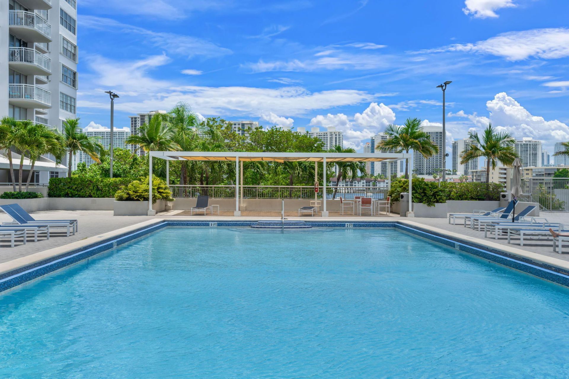 18011 Biscayne Boulevard, Unit 1704-1, Aventura, FL 33160 Photo