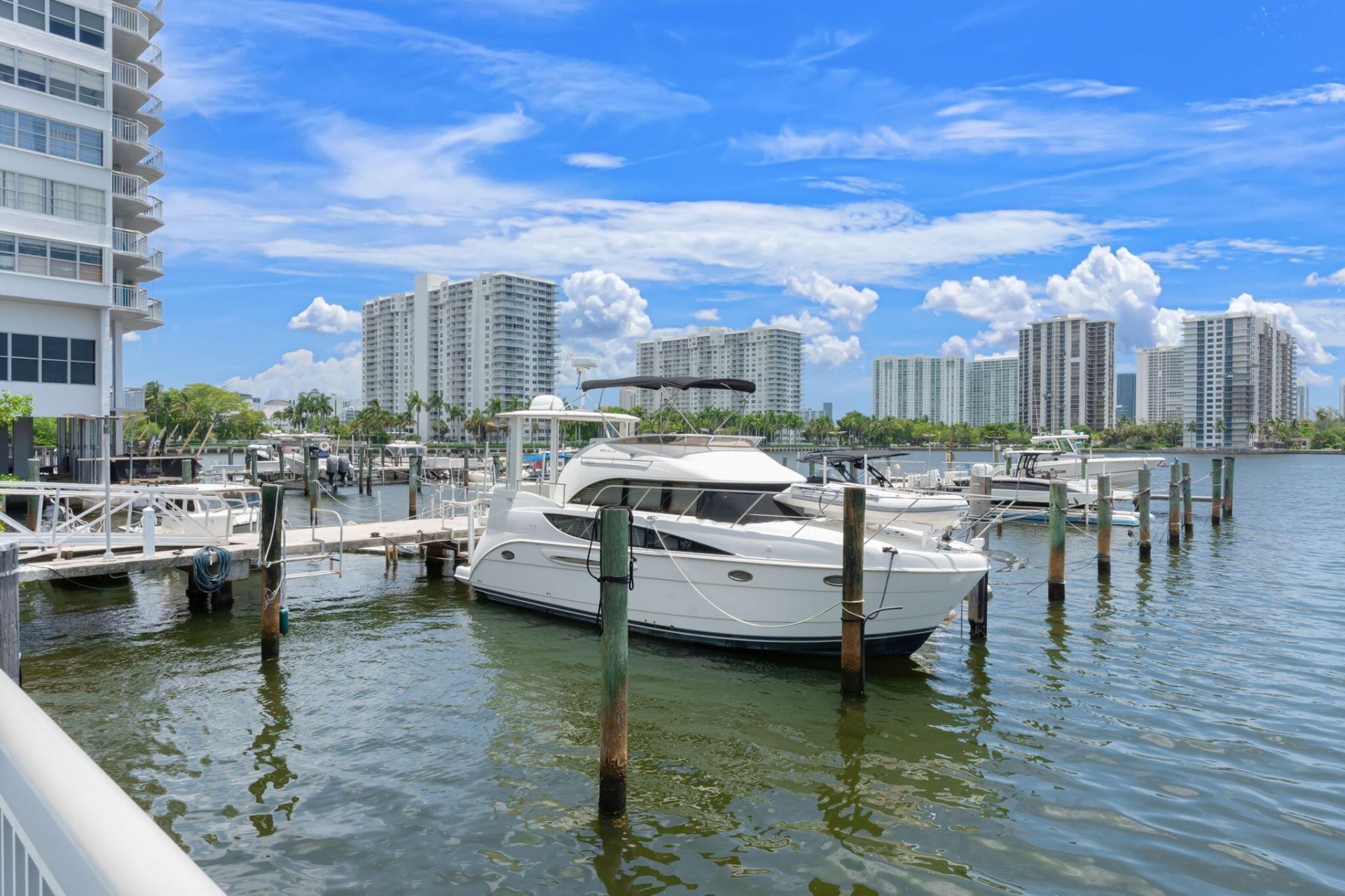 18011 Biscayne Boulevard, Unit 1704-1, Aventura, FL 33160 Photo