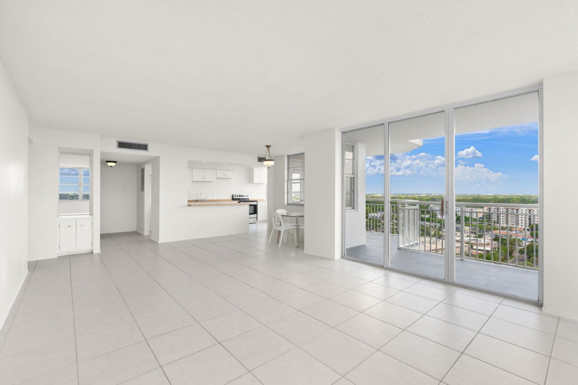 18011 Biscayne Boulevard, Unit 1704-1, Aventura, FL 33160 Photo