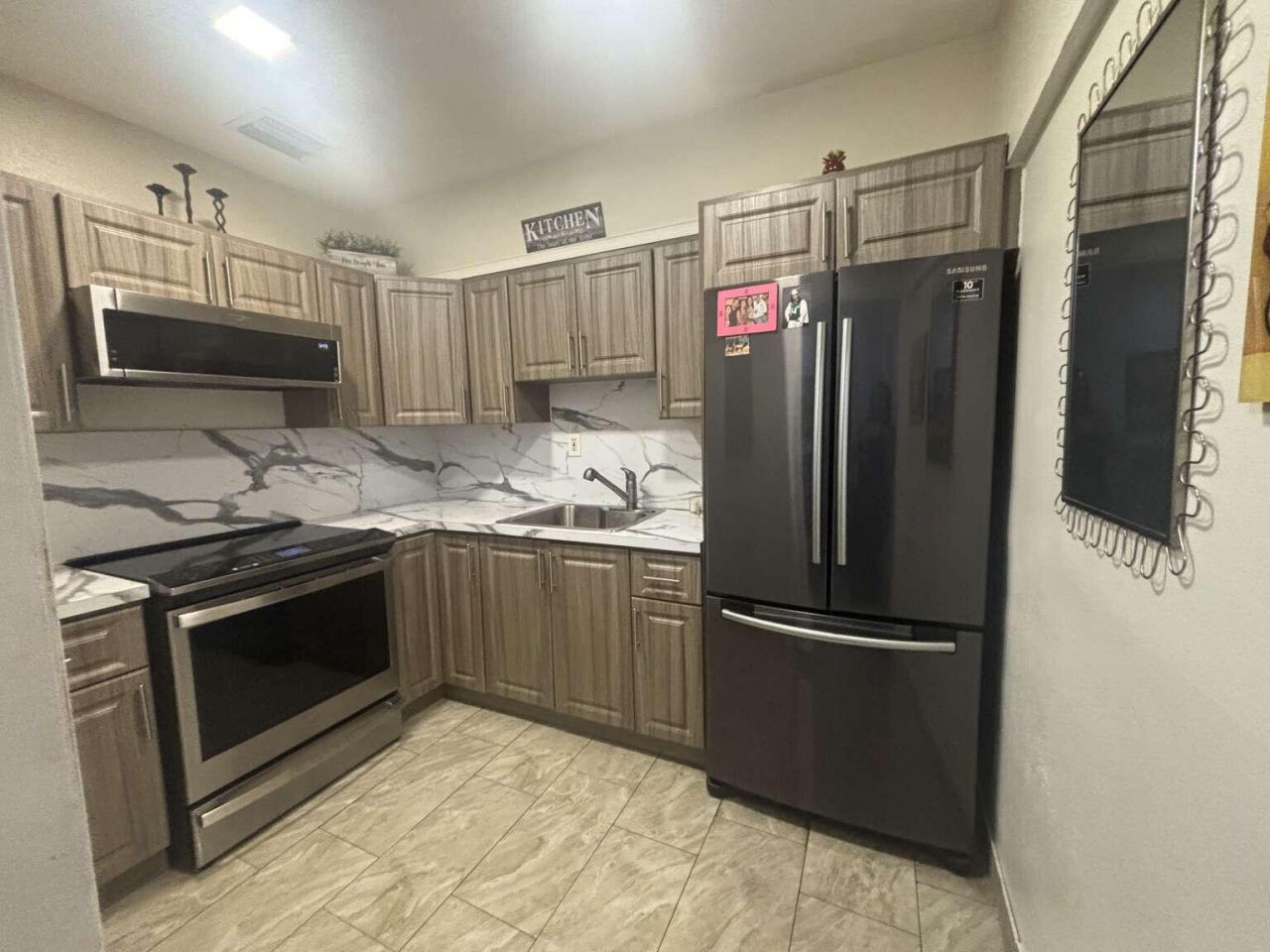 750 NE 4th Place, Hialeah, FL 33010 Photo