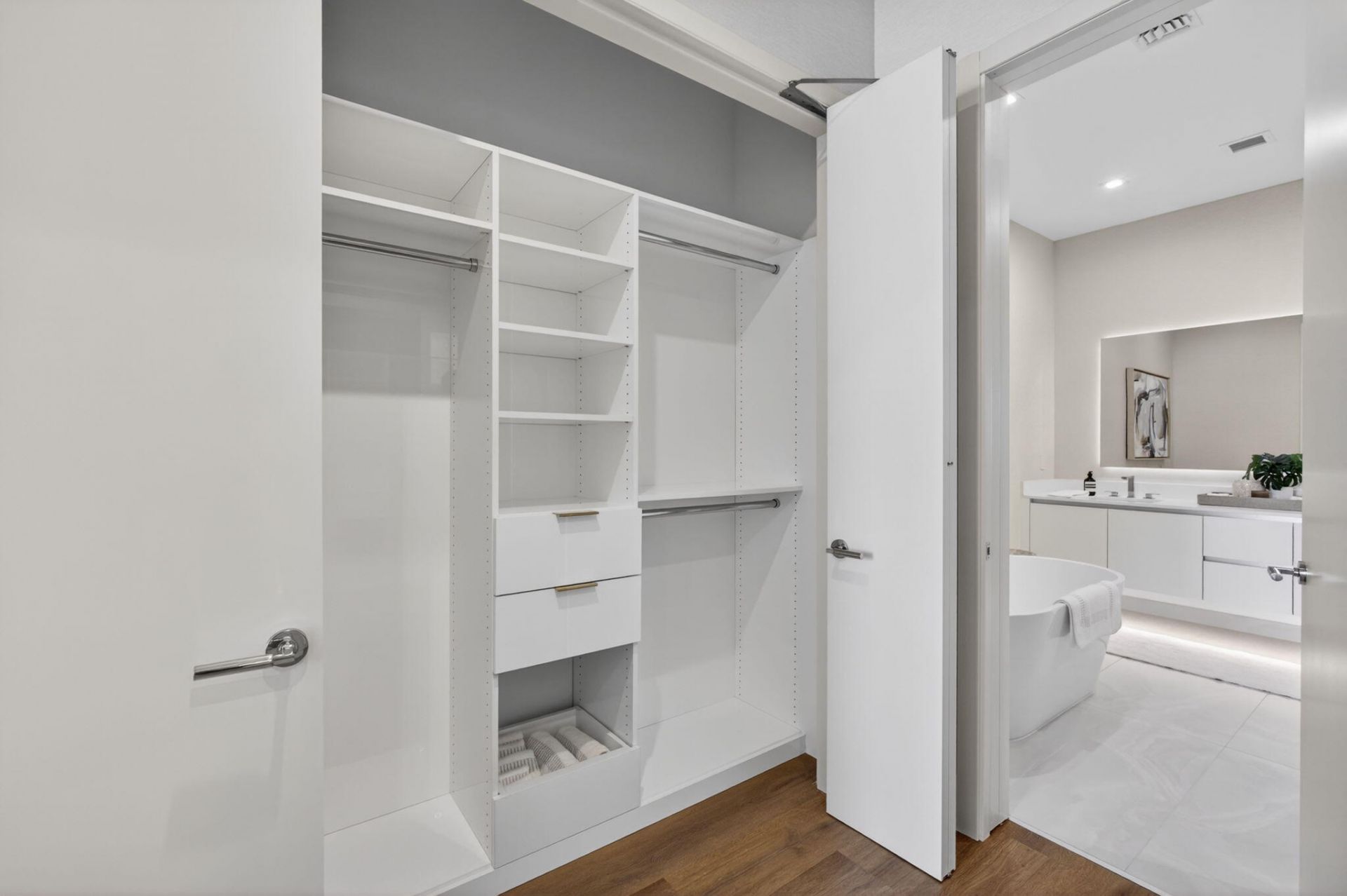220 Lake Shore Drive, Unit 613, Lake Park, FL 33403 Photo
