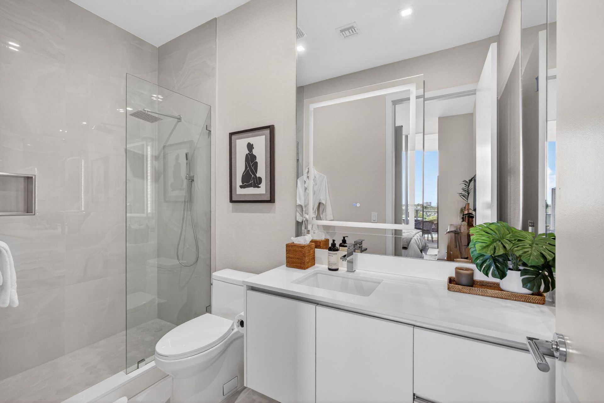 220 Lake Shore Drive, Unit 613, Lake Park, FL 33403 Photo