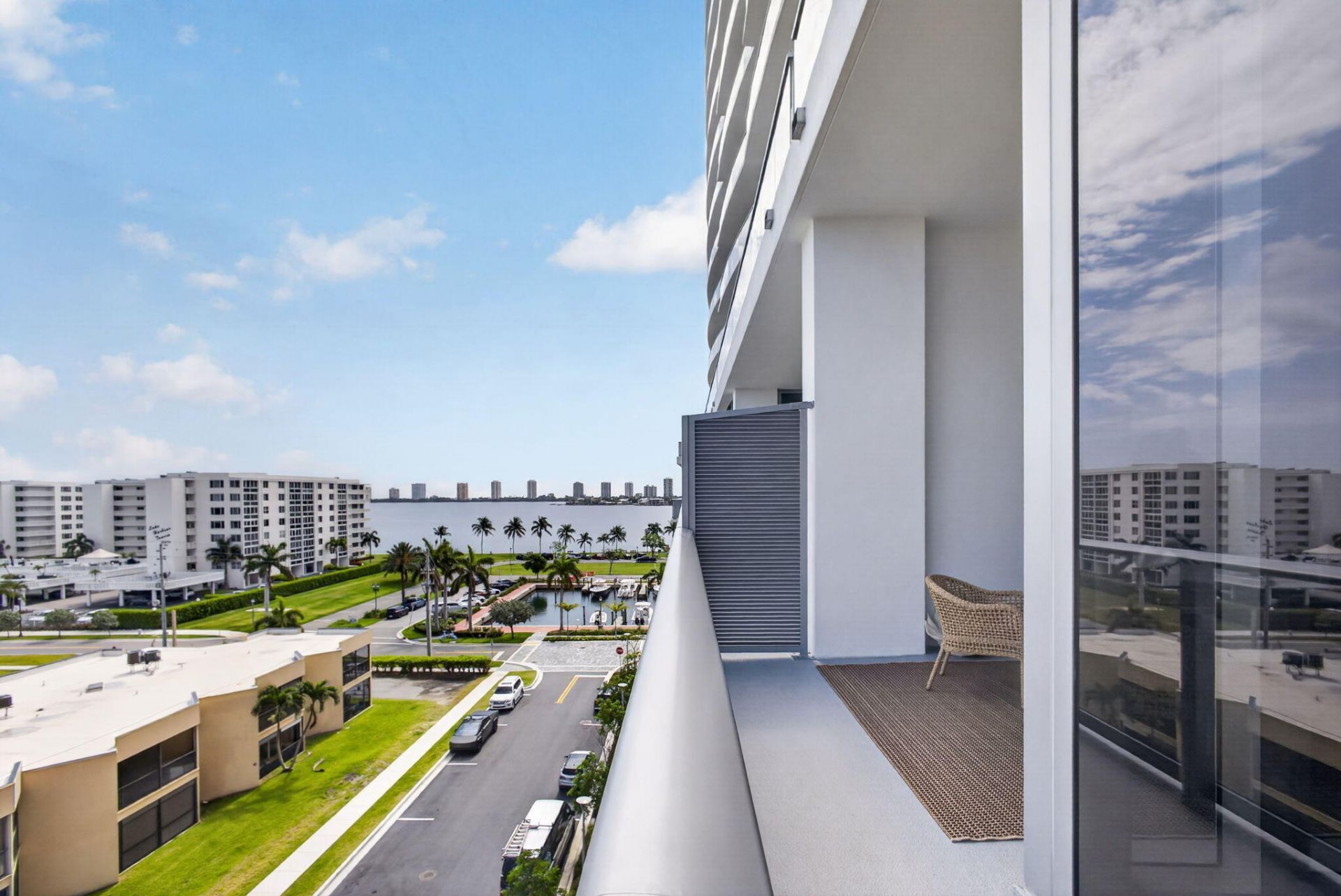 220 Lake Shore Drive, Unit 613, Lake Park, FL 33403 Photo