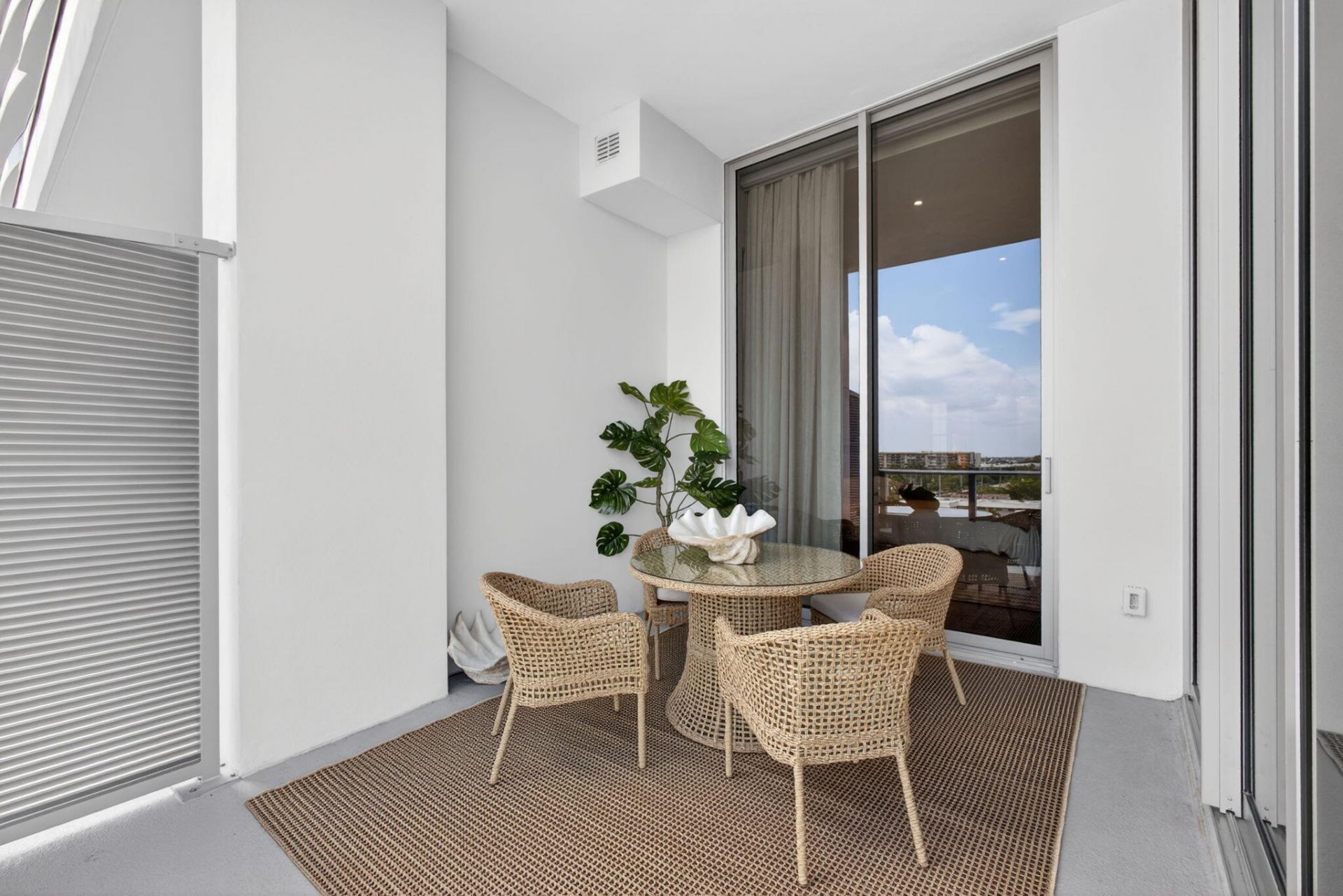220 Lake Shore Drive, Unit 613, Lake Park, FL 33403 Photo