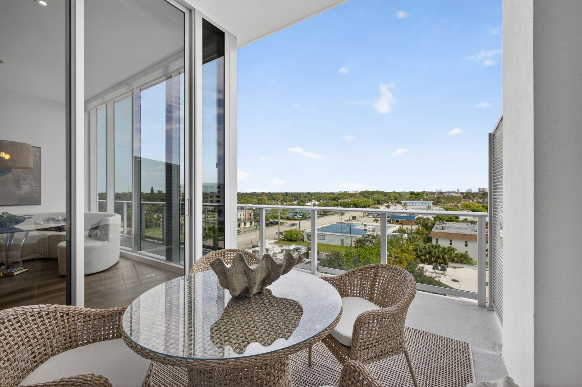220 Lake Shore Drive, Unit 613, Lake Park, FL 33403 Photo