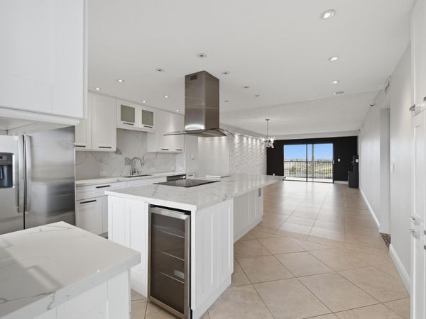 2215 Cypress Island Drive, Unit 906, Pompano Beach, FL 33069