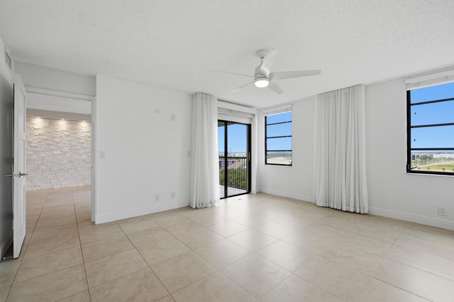 2215 Cypress Island Drive, Unit 906, Pompano Beach, FL 33069 Photo