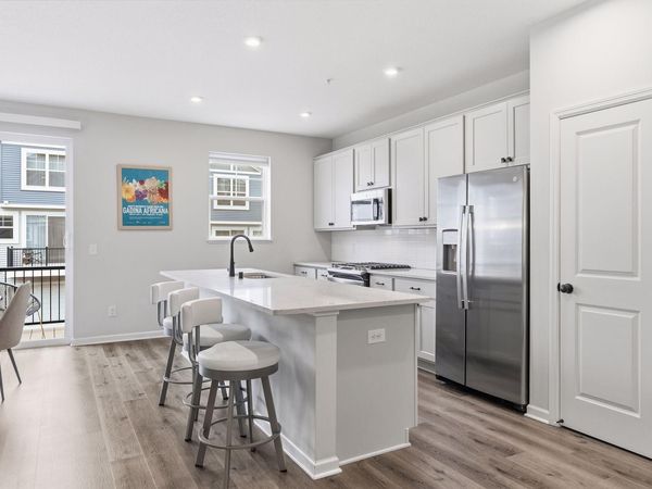 2864 Lexington Place N, Roseville, MN 55113