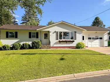 307 Hilltop Drive, Goodhue, MN 55027