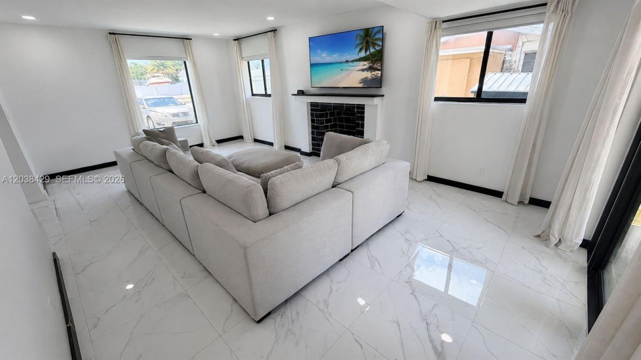 Please Call For Address, Miami, FL 33157 Photo