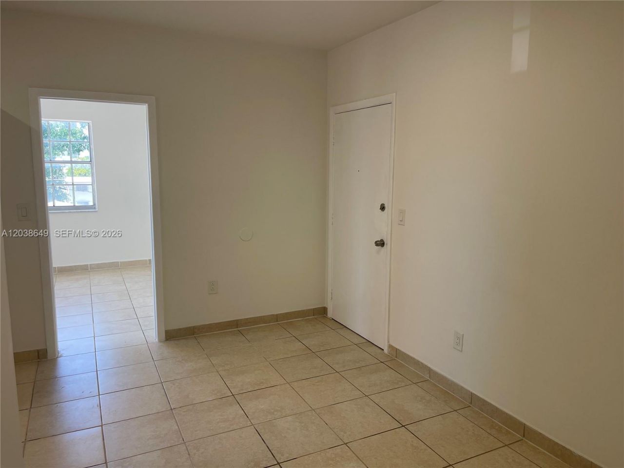 1043 NW 2nd St , Unit 14, Miami, FL 33128 Photo