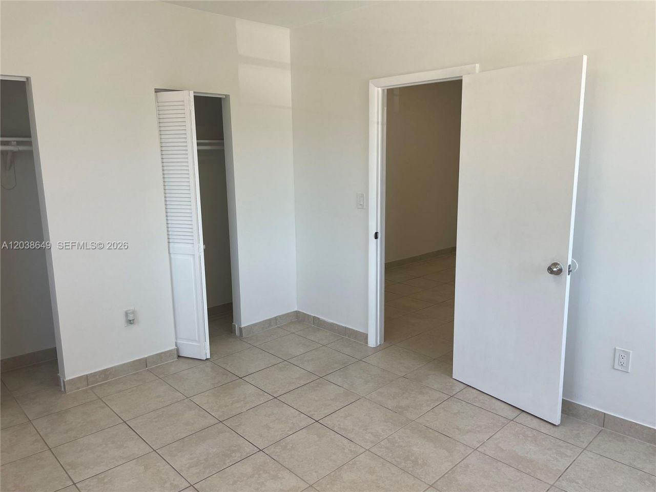 1043 NW 2nd St , Unit 14, Miami, FL 33128 Photo