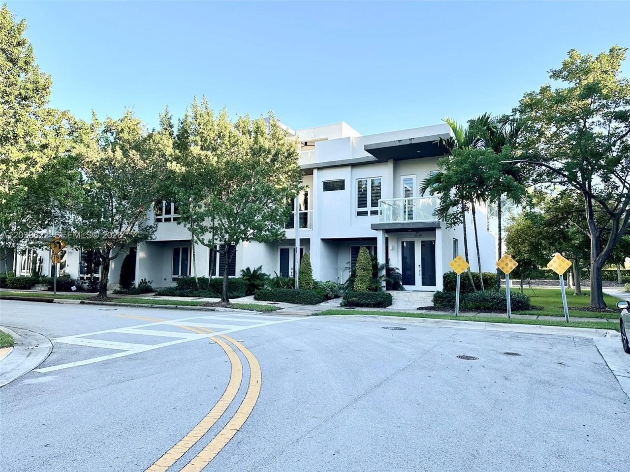 10560 NW 63rd Ter , Doral, FL 33178 Photo