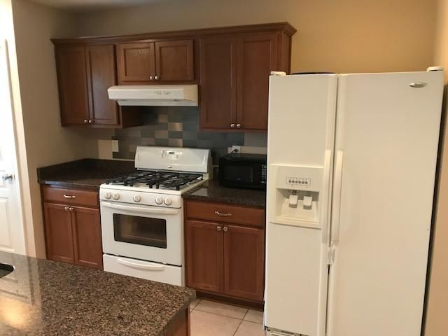 7003 Bellflower Lane Photo 10