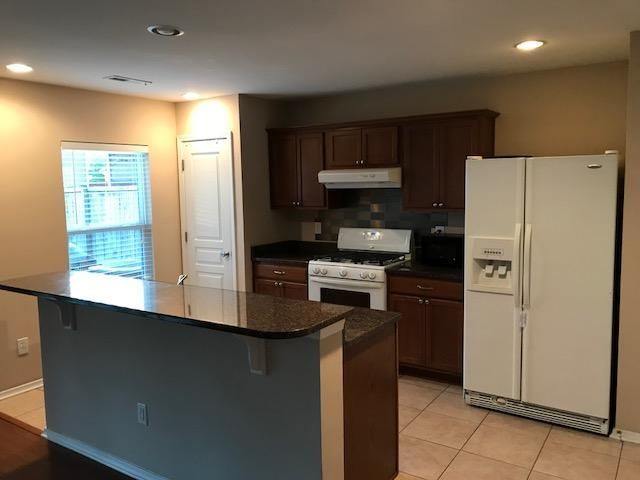 7003 Bellflower Lane Photo 9