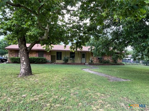 501 S 6th Street , Lometa, TX 76853