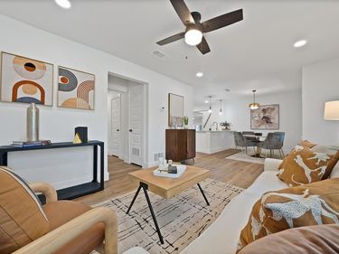 2926 Hillglenn Road, Dallas, TX 75228