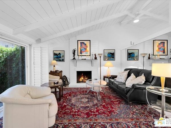 2330 Miramonte Circle, Unit C, Palm Springs, CA 92264