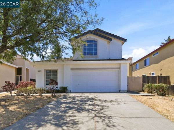 897 Sapphire Cir, Vacaville, CA 95687