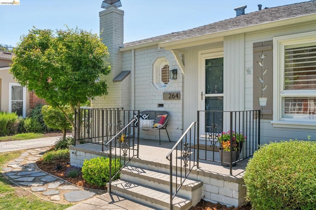 264 Marlow Drive, Oakland, CA 94605 Main Photo