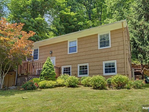 79 Truman Boulevard, OAKLAND, NJ 07436