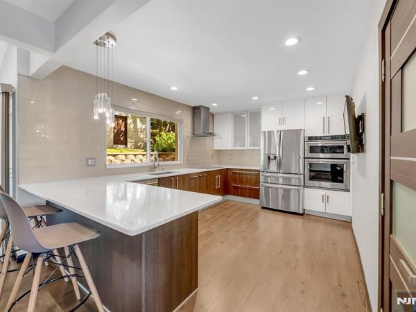247 Glenwood Avenue, LEONIA, NJ 07605