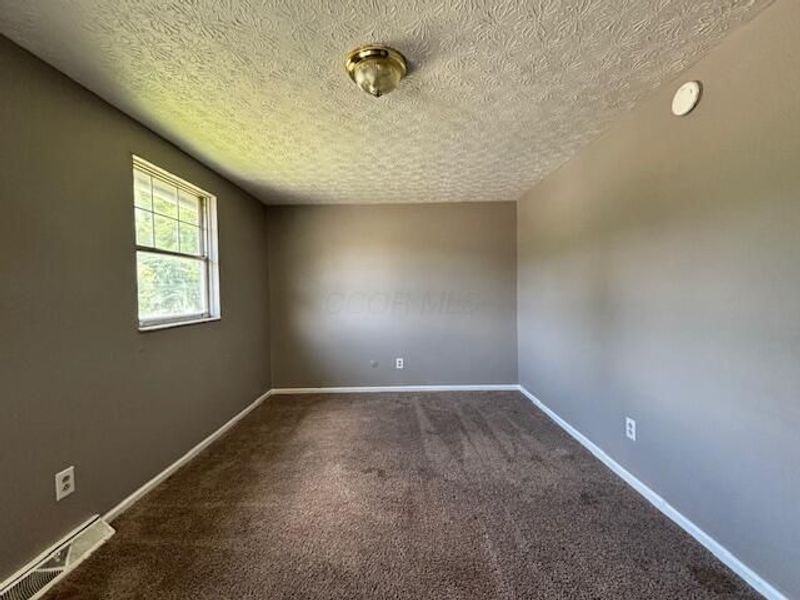 2621 Woodsedge Road , Columbus, OH 43224 Photo 12