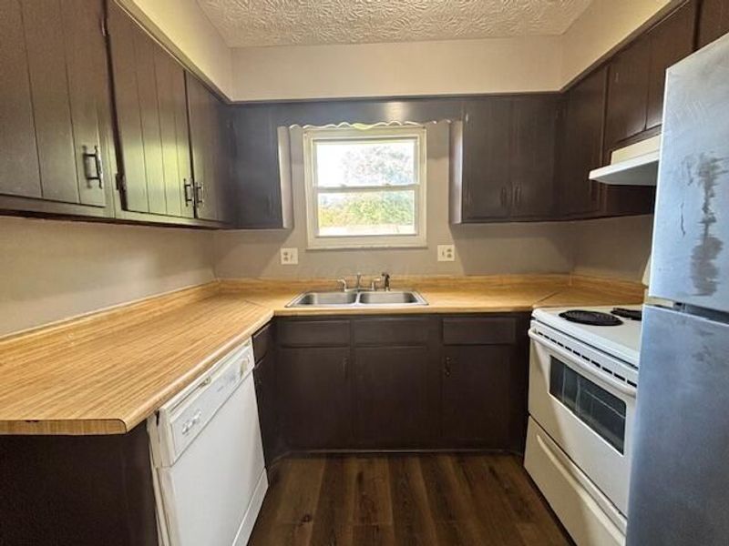 2621 Woodsedge Road , Columbus, OH 43224 Photo 6