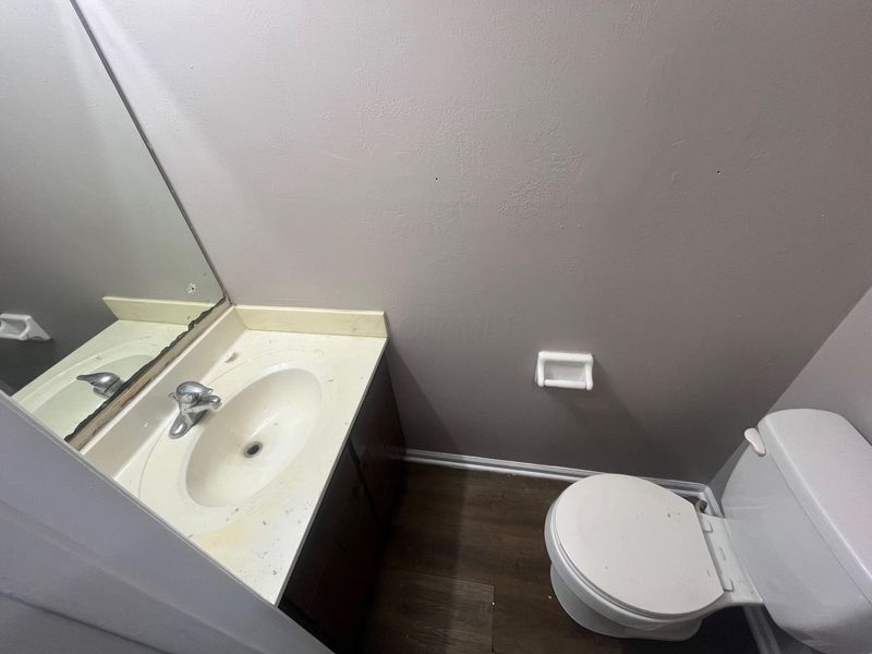 2621 Woodsedge Road , Columbus, OH 43224 Photo 7