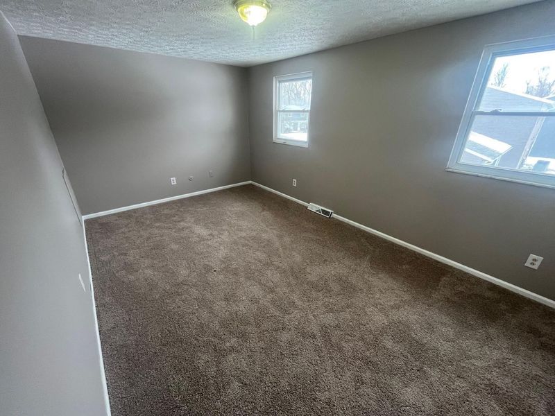 2621 Woodsedge Road , Columbus, OH 43224 Photo 8