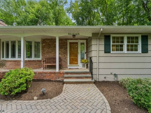 1272 Sleepy Hollow Ln, Scotch Plains, NJ 07076