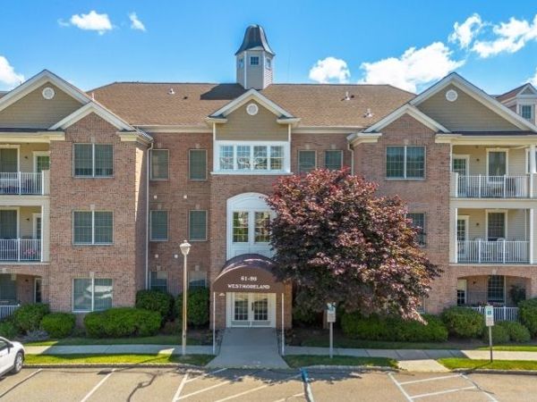 67 Ridgeview Ln, Mount Arlington, NJ 07856