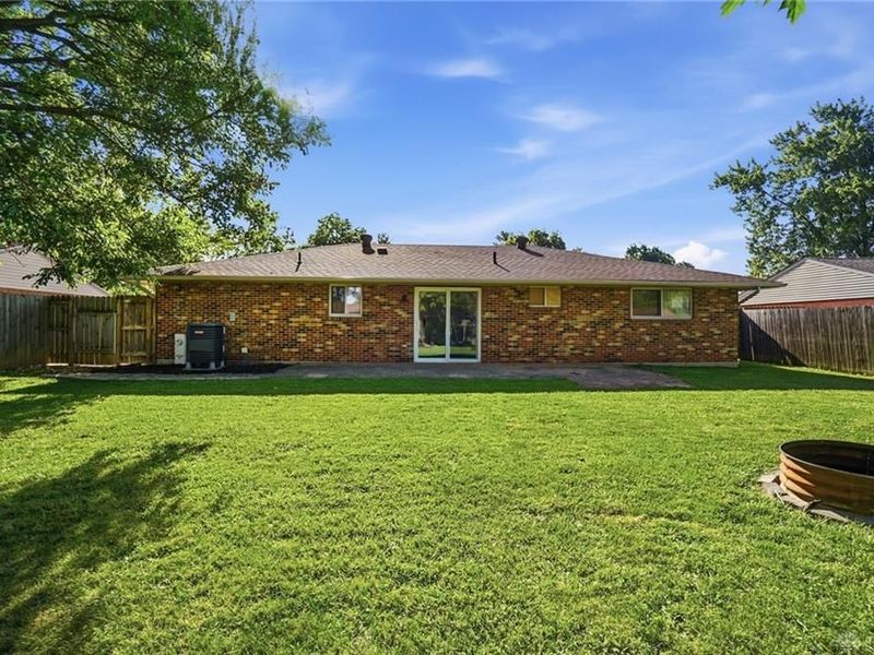 7329 Kirkview Drive, Huber Heights, OH 45424 Photo 25