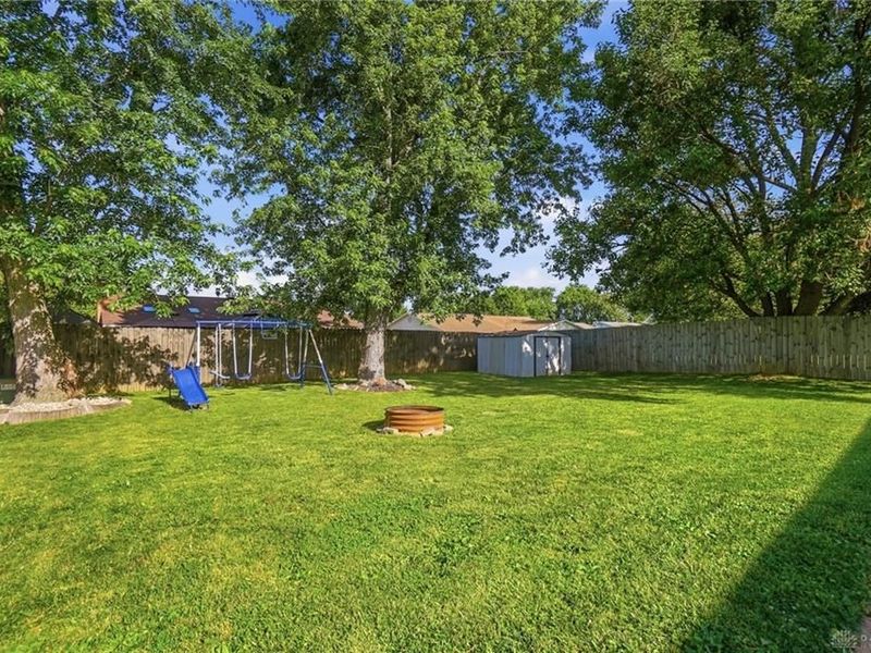 7329 Kirkview Drive, Huber Heights, OH 45424 Photo 28