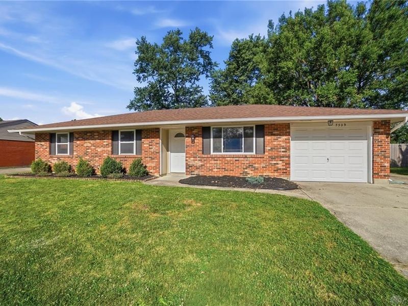 7329 Kirkview Drive, Huber Heights, OH 45424 Photo 3