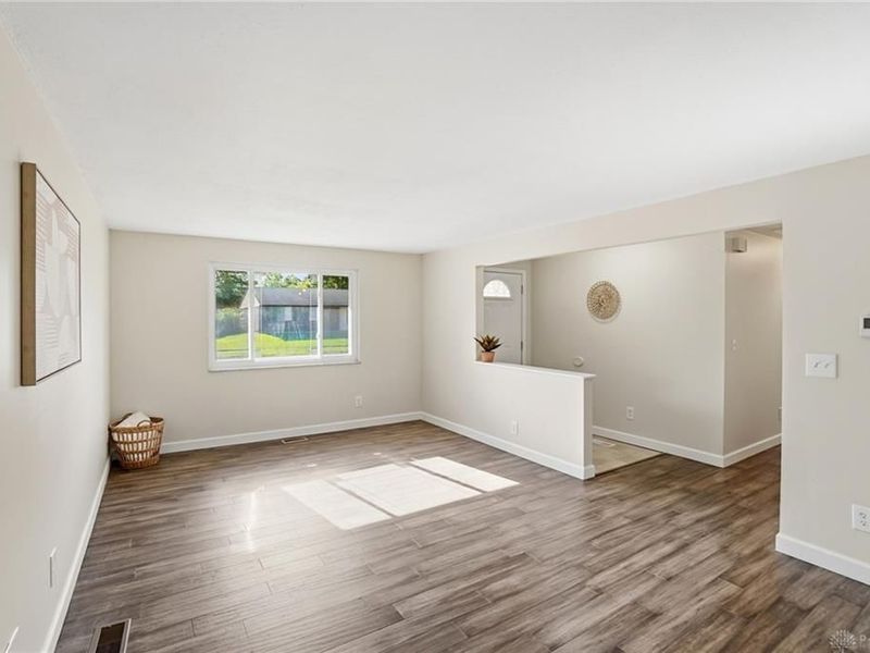 7329 Kirkview Drive, Huber Heights, OH 45424 Photo 7