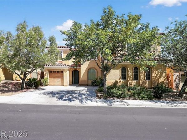 9336 White Waterfall Avenue , Las Vegas, NV 89149