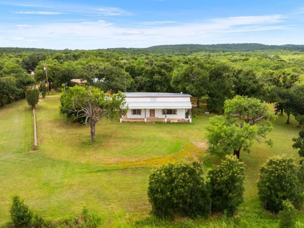 131 Blue Bird LN, Tow, TX 78672