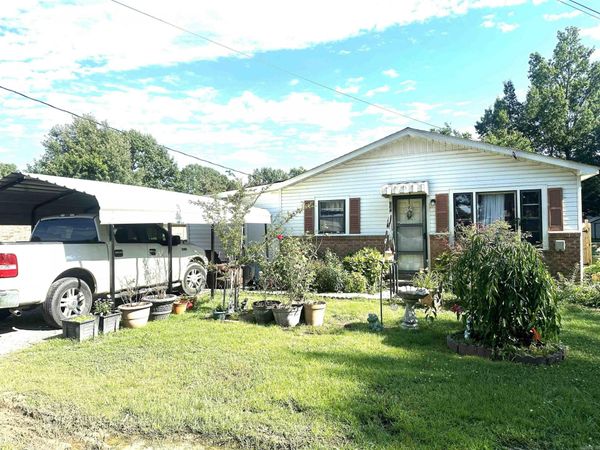 604 S Baldwin Street , Paragould, AR 72450