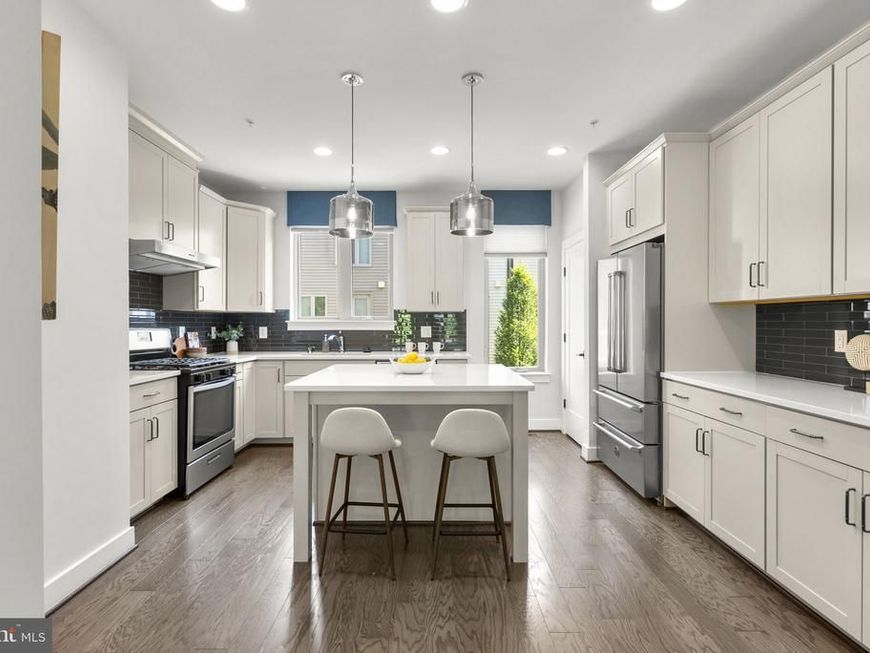 820 Thompson Crescent, Unit 26, Rockville, MD 20852 Main Photo