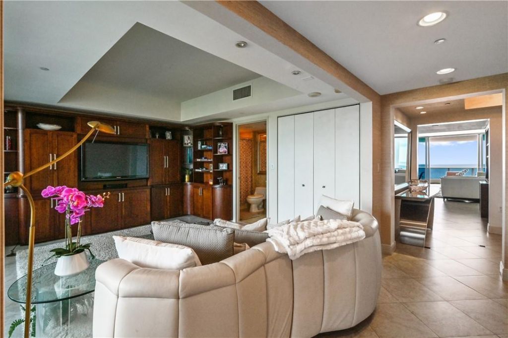 1600 S Ocean Boulevard, Unit 902, Lauderdale by the Sea, FL 33062 Photo